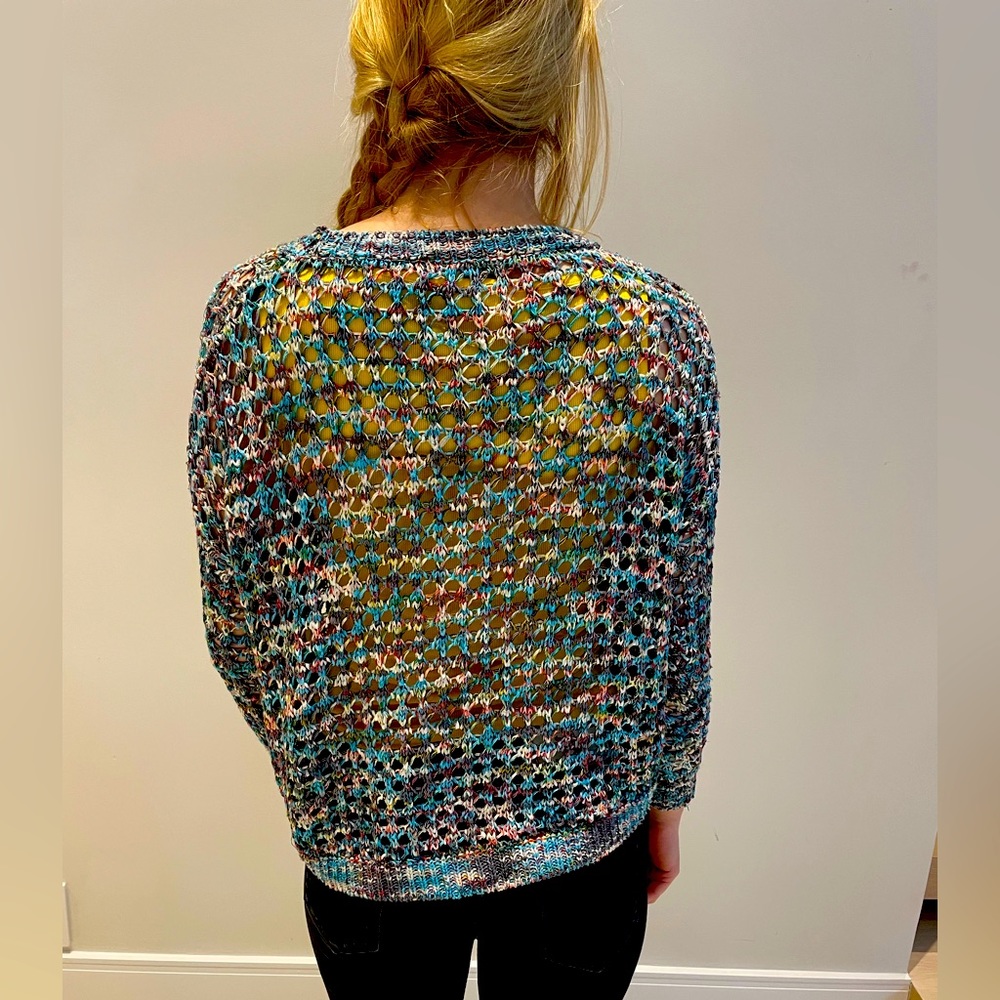 UO multi-color summer beach sweater 🌈🪸